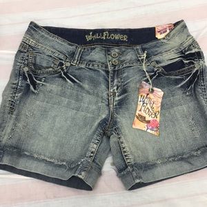WALLFLOWER denim short